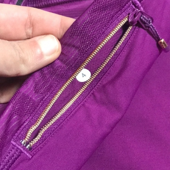 Lululemon Pink Camo Crops - Picture 3 of 4